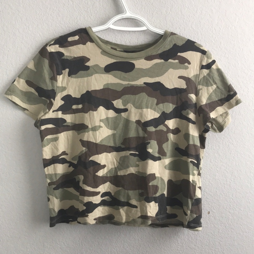 ARMY THEME T SHIRT ( SIZE MEDIUM )